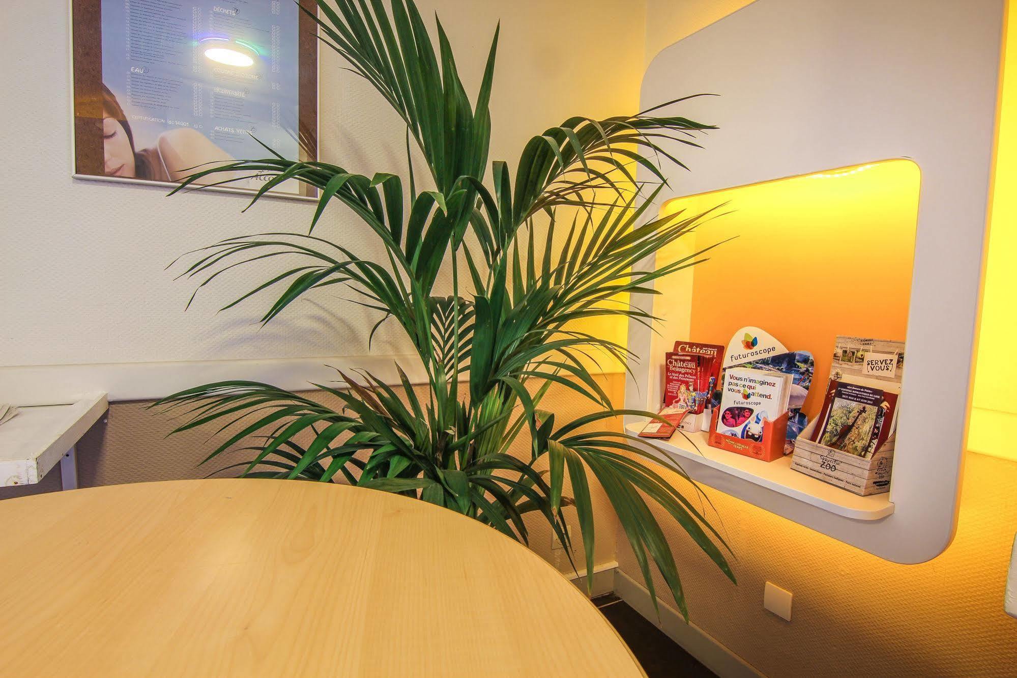 ibis budget Chateaudun Bagian luar foto